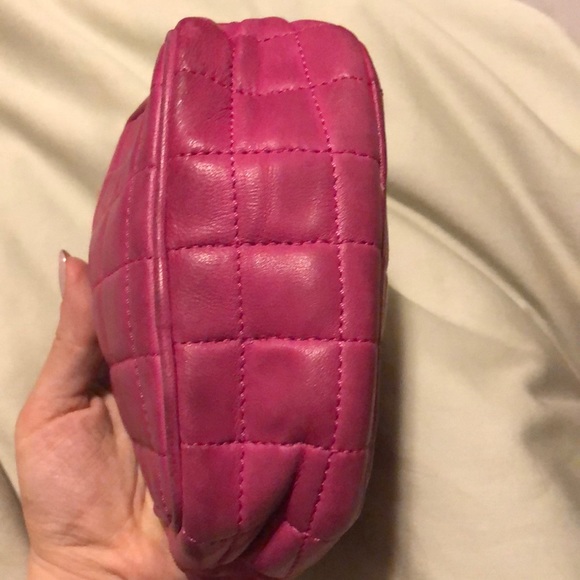 BCBG Pink Small Bag with Gold Chain - Picture 3 of 6